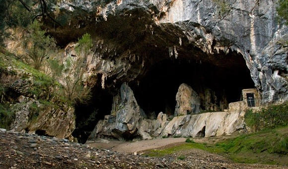 غارهای ابرکرومبی